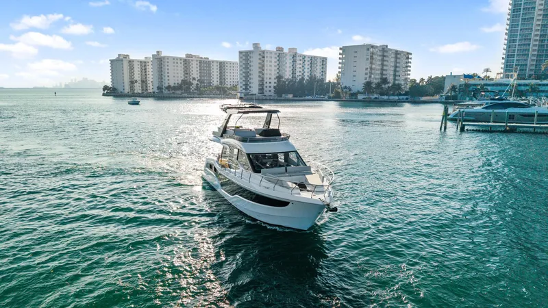 Slide: The Image of Galeon 50 FLY 2025 - 6