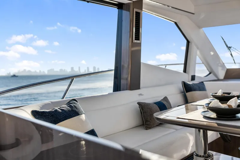 Slide: The Image of Galeon 50 FLY 2025 - 60