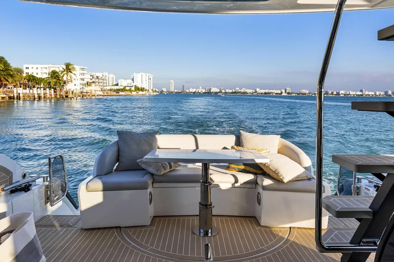 Slide: The Image of Galeon 50 FLY 2025 - 61