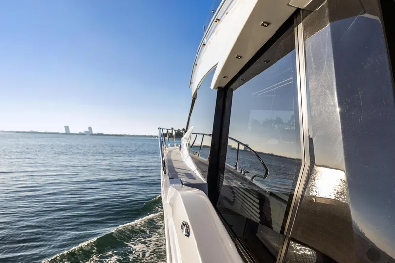 Slide: The Image of Galeon 50 FLY 2025 - 67