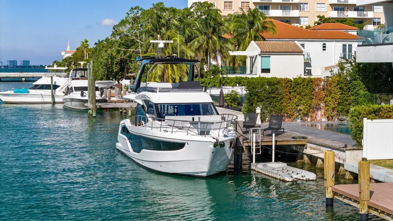 Slide: The Image of Galeon 50 FLY 2025 - 71