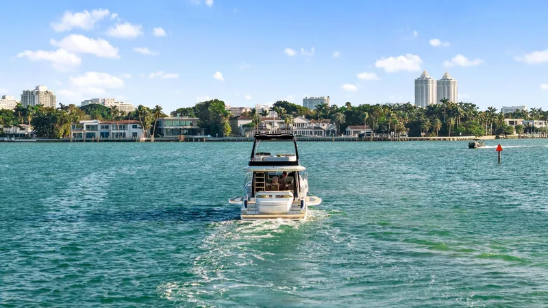 Slide: The Image of Galeon 50 FLY 2025 - 79