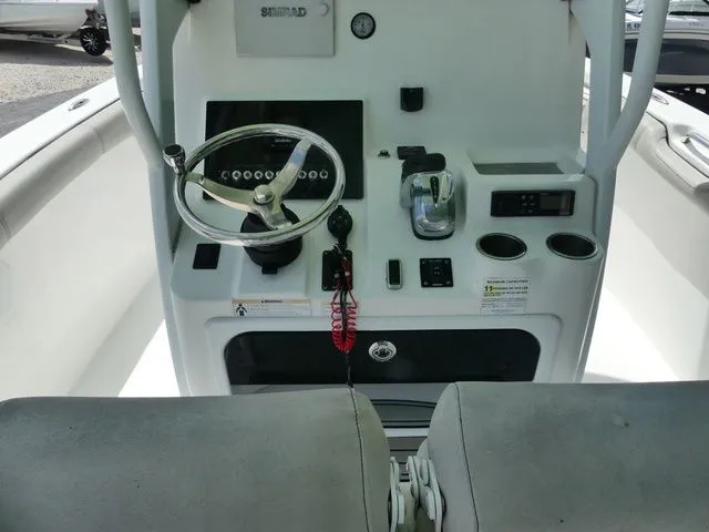 Slide: The Image of Sea Pro 239 2019 - 10