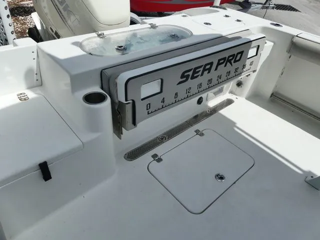 Slide: The Image of Sea Pro 239 2019 - 7