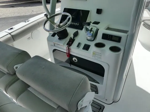 Slide: The Image of Sea Pro 239 2019 - 9