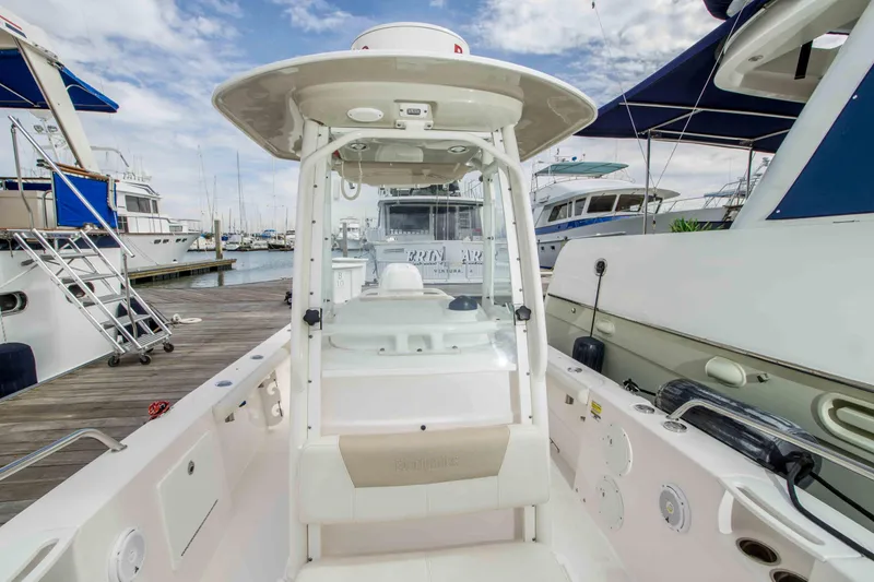 Slide: The Image of Everglades 230 Center Console 2014 - 38