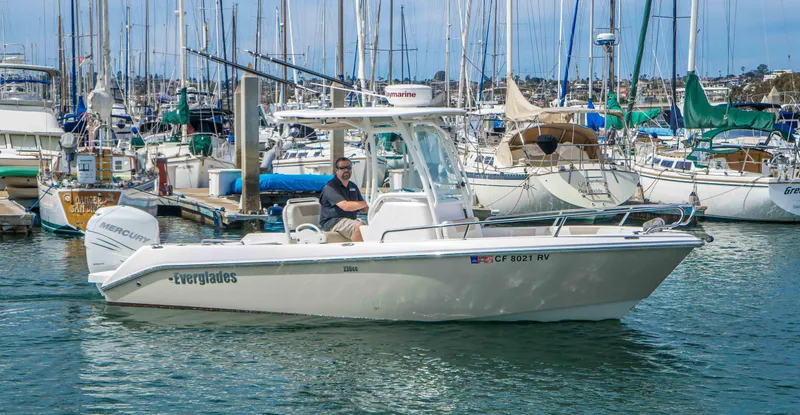 Slide: The Image of Everglades 230 Center Console 2014 - 2