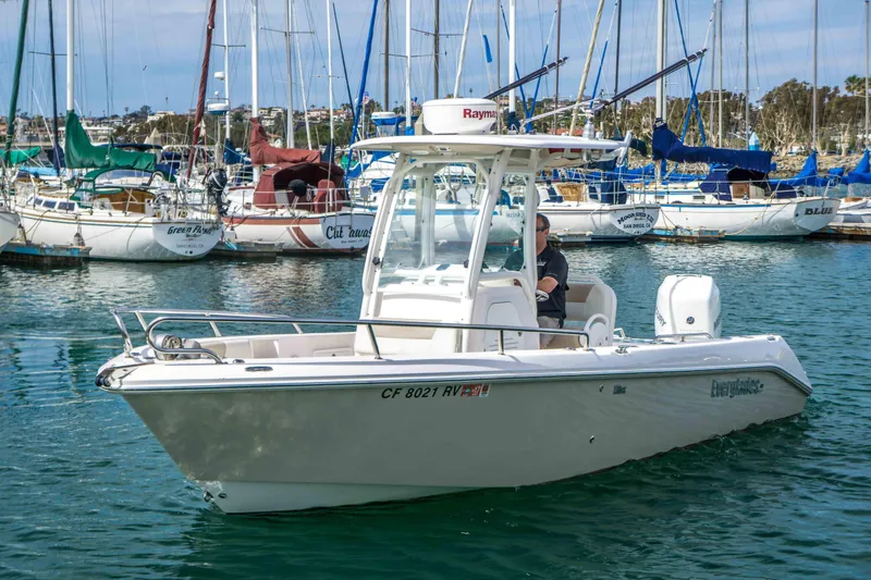 Slide: The Image of Everglades 230 Center Console 2014 - 40