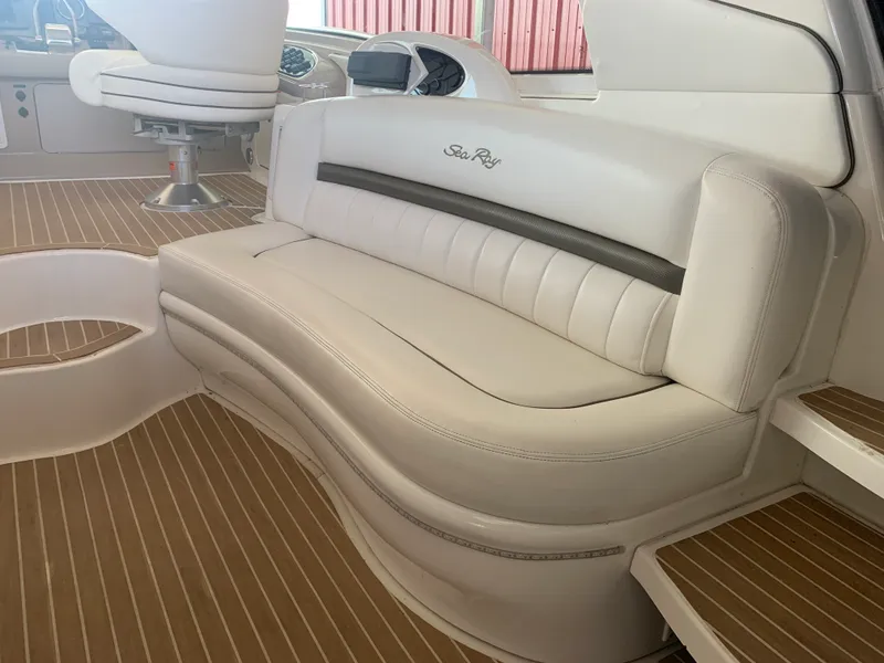 Slide: The Image of Sea Ray 52 SUNDANCER 2007 - 28