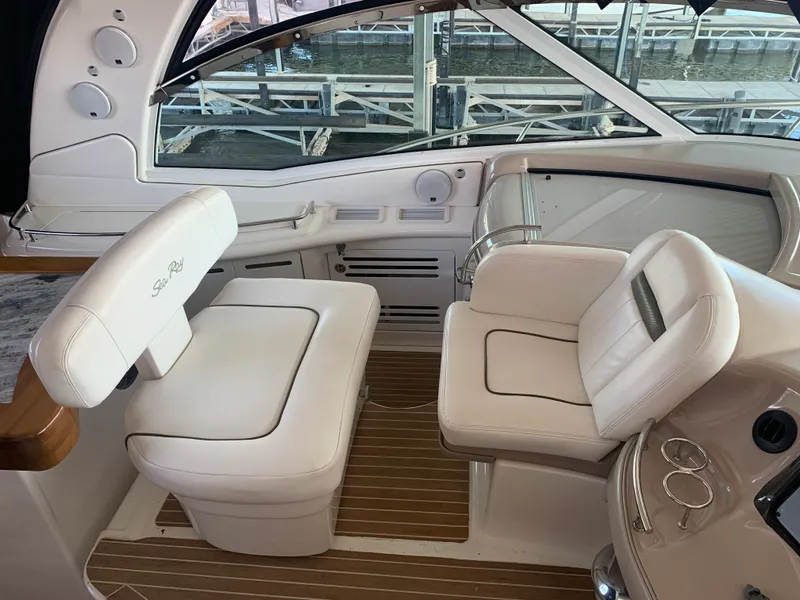 Slide: The Image of Sea Ray 52 SUNDANCER 2007 - 35
