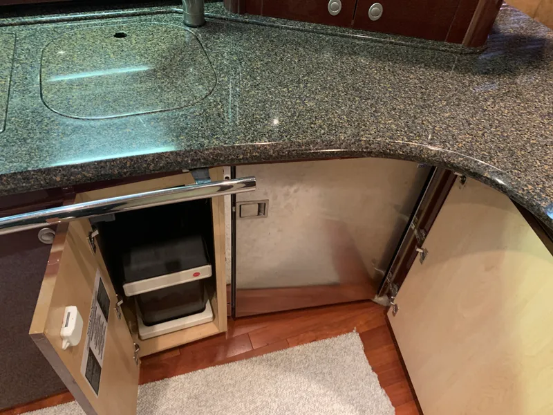 Slide: The Image of Sea Ray 52 SUNDANCER 2007 - 56