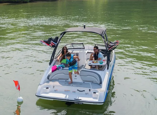 Slide: The Image of Yamaha 190 AR 2025 - 2