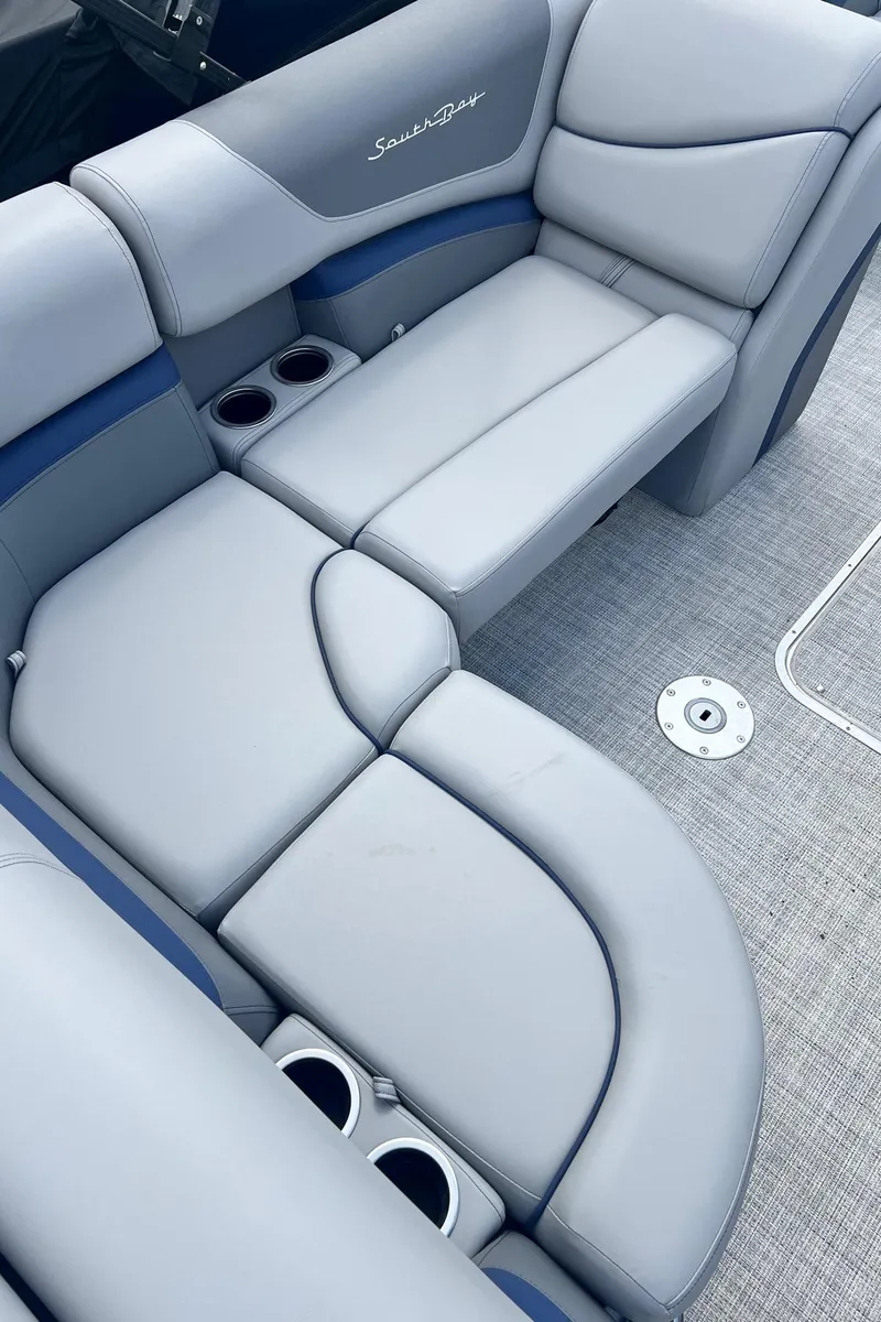 Slide: The Image of Rear seating - 14