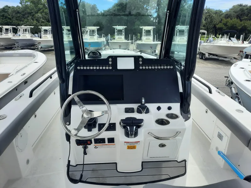 Slide: The Image of Everglades 273 Center Console 2023 - 5