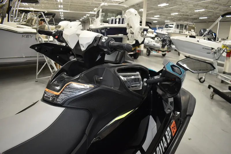 Slide: The Image of Kawasaki Ultra® 310X 2022 - 13