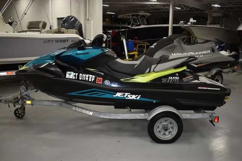 Slide: The Image of Kawasaki Ultra® 310X 2022 - 4