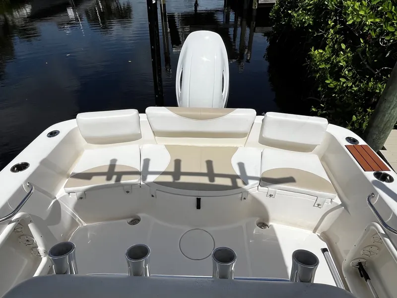 Slide: The Image of Bulls Bay 230 CC 2023 - 10