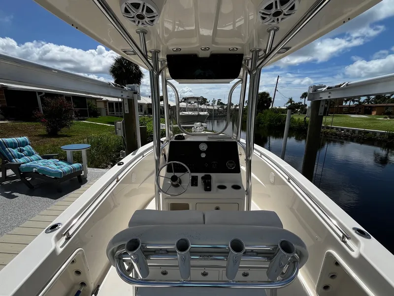 Slide: The Image of Bulls Bay 230 CC 2023 - 3