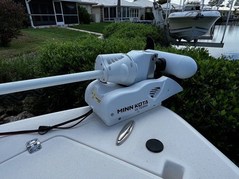 Slide: The Image of Bulls Bay 230 CC 2023 - 7