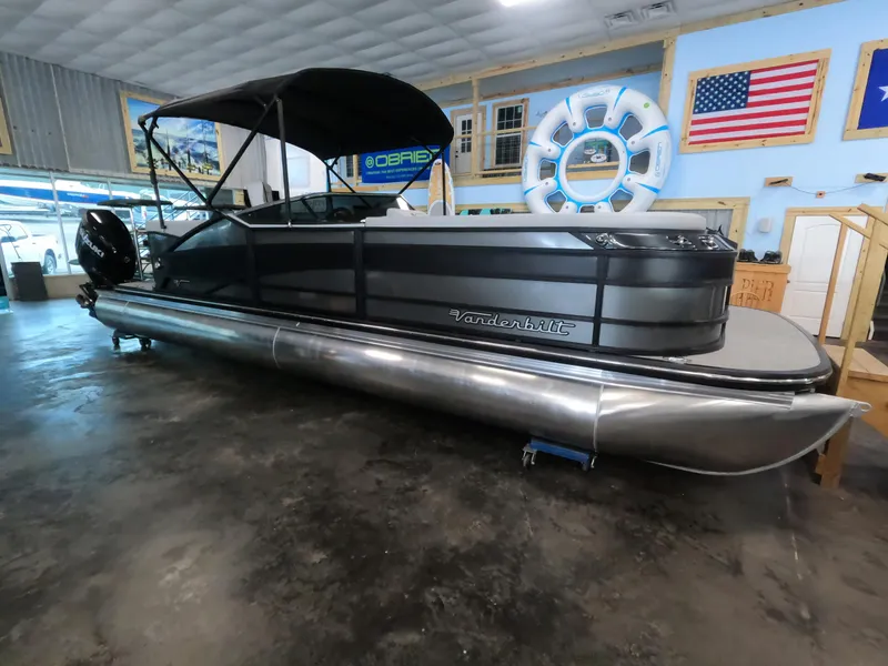 The Image of Vanderbilt 700T 2023 - undefined