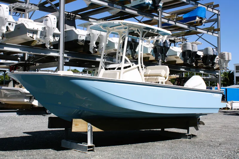 The Image of Boston Whaler 210 Montauk 2026 - 0