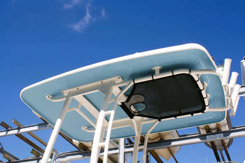 Slide: The Image of Boston Whaler 210 Montauk 2026 - 8