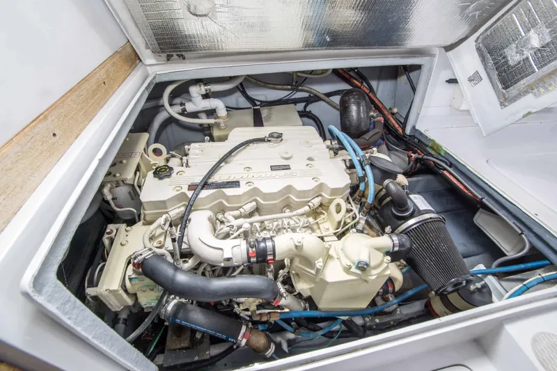 Slide: The Image of Blackfin 33 Convertible 1991 - 22