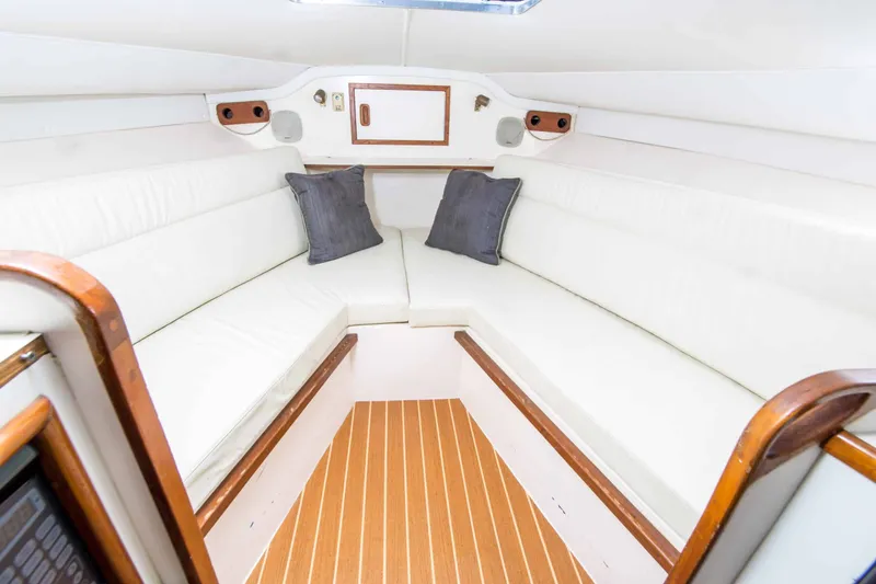 Slide: The Image of Blackfin 33 Convertible 1991 - 13