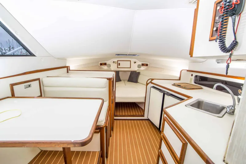 Slide: The Image of Blackfin 33 Convertible 1991 - 12