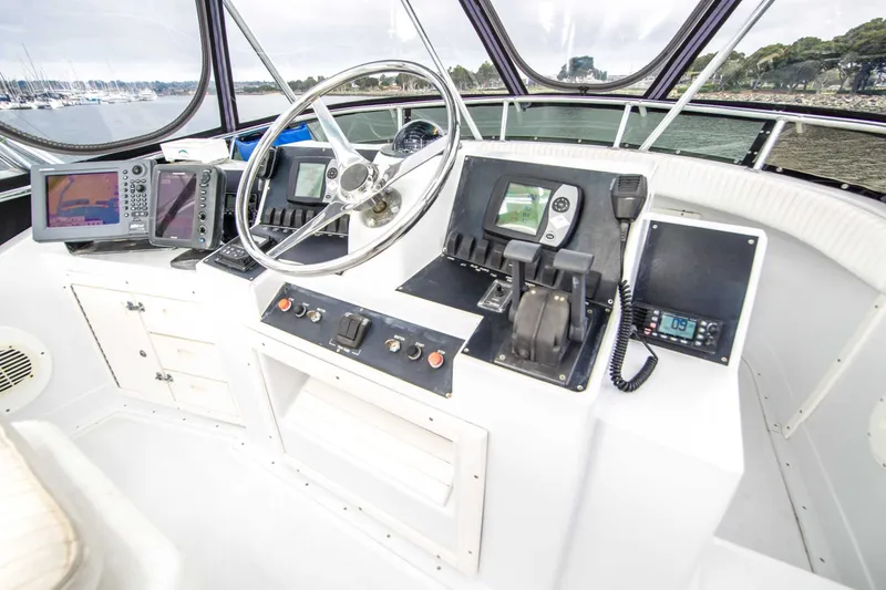 Slide: The Image of Blackfin 33 Convertible 1991 - 5