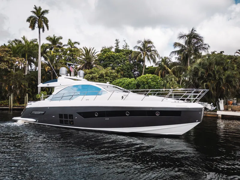 Slide: The Image of Azimut S6 2020 - 13