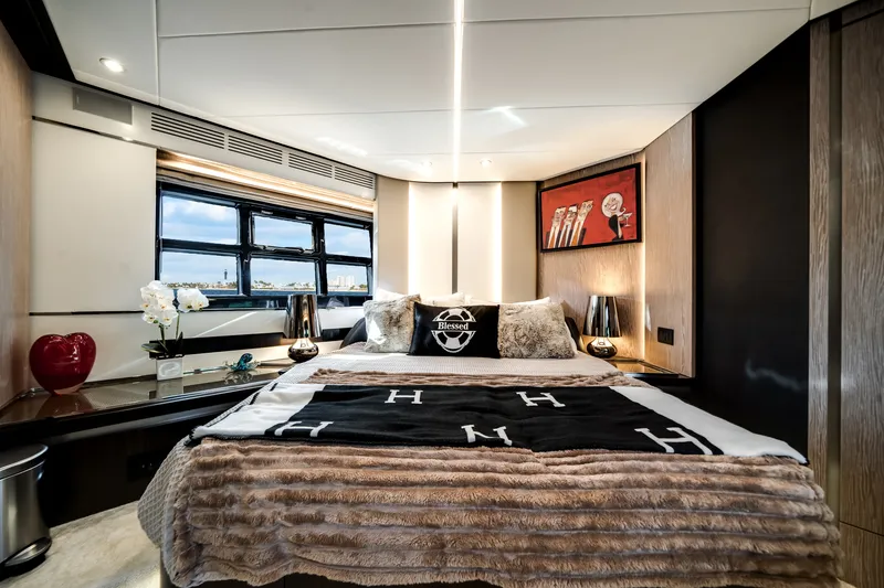 Slide: The Image of Azimut S6 2020 - 19