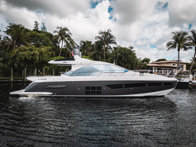Slide: The Image of Azimut S6 2020 - 2