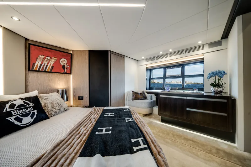 Slide: The Image of Azimut S6 2020 - 20