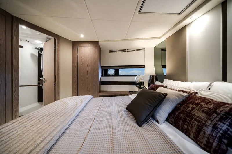 Slide: The Image of Azimut S6 2020 - 28