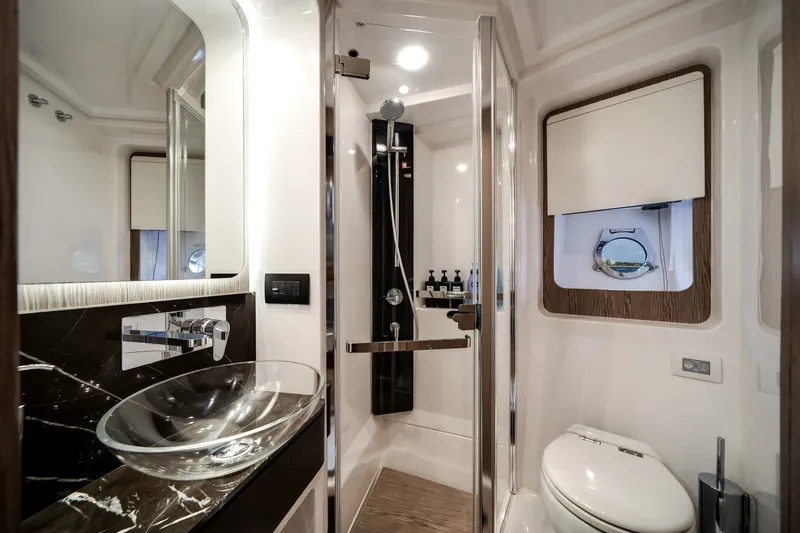 Slide: The Image of Azimut S6 2020 - 29