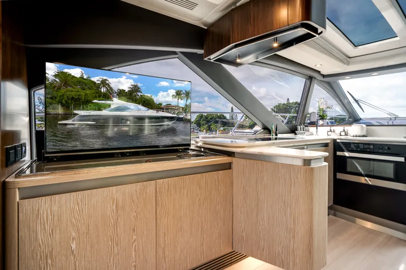 Slide: The Image of Azimut S6 2020 - 37