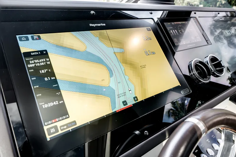 Slide: The Image of Azimut S6 2020 - 40