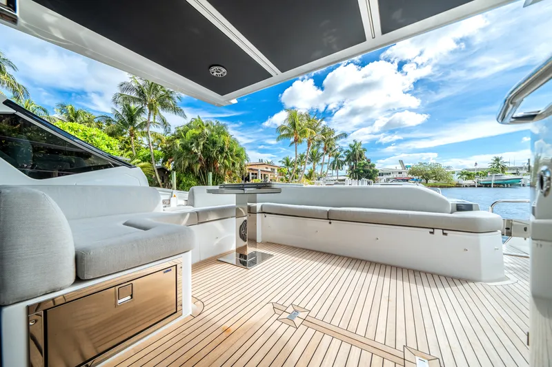 Slide: The Image of Azimut S6 2020 - 47