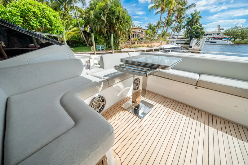 Slide: The Image of Azimut S6 2020 - 49