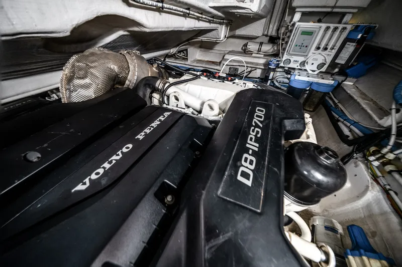 Slide: The Image of Azimut S6 2020 - 54