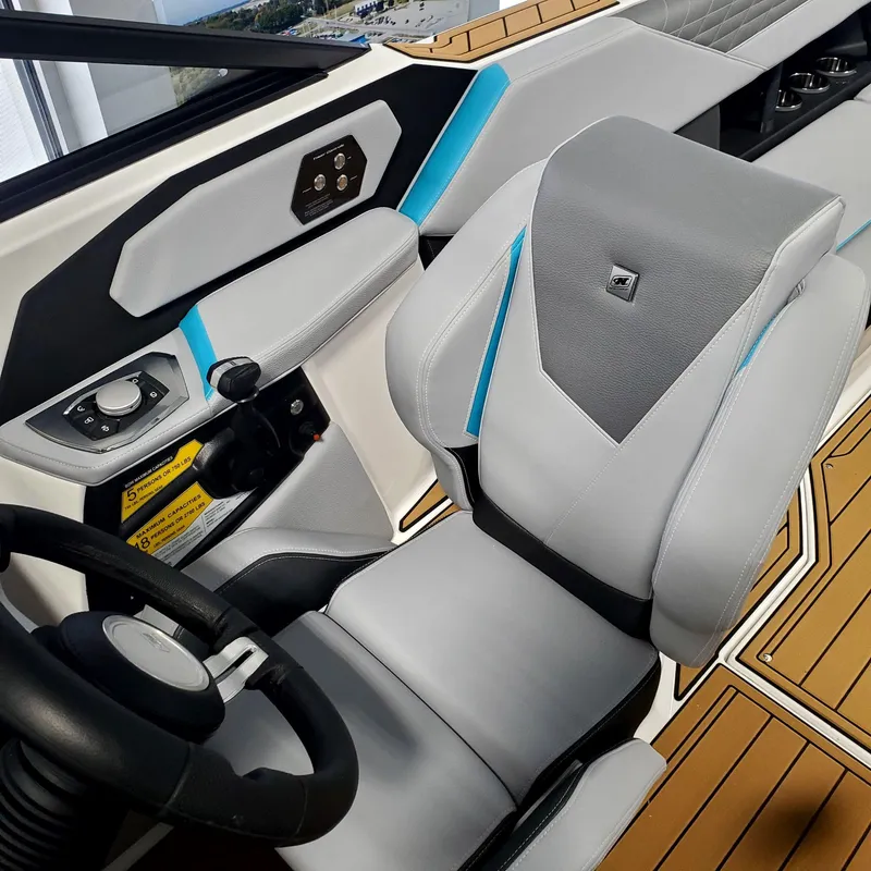 Slide: The Image of Nautique Super Air Nautique S25 - 2