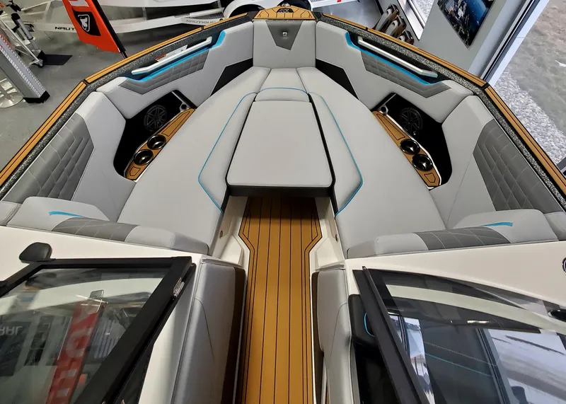 Slide: The Image of Nautique Super Air Nautique S25 - 4