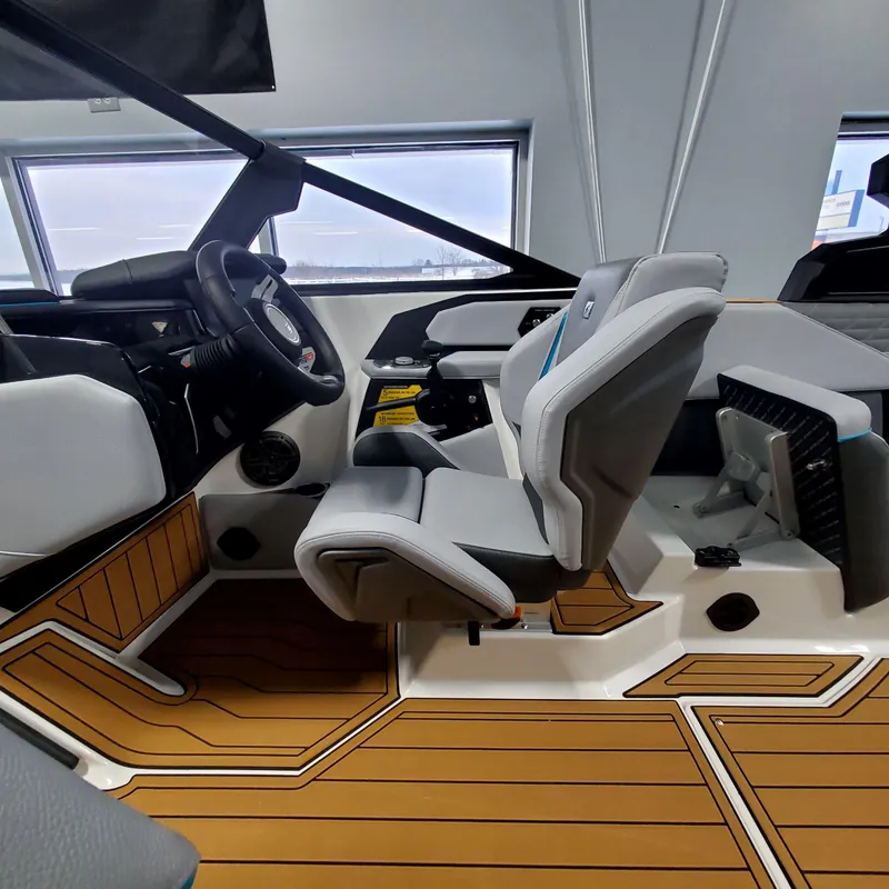 Slide: The Image of Nautique Super Air Nautique S25 - 5