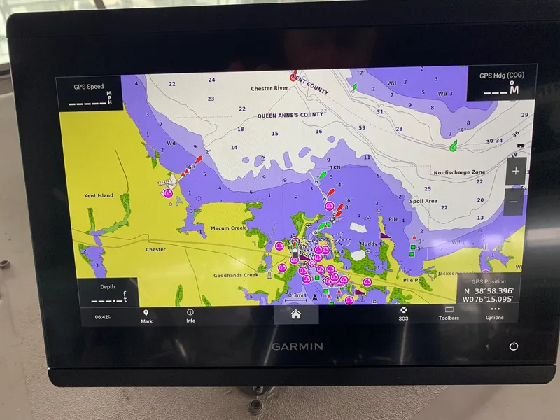 Slide: The Image of Bayliner 3988 Command Bridge Motoryacht 1999 - 5