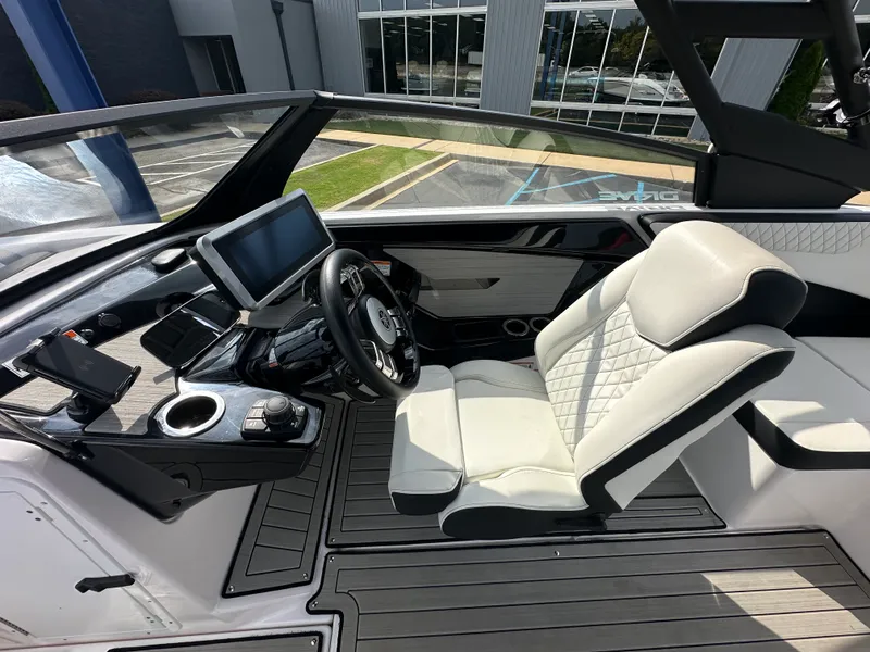 Slide: The Image of Yamaha 222SD 2024 - 10