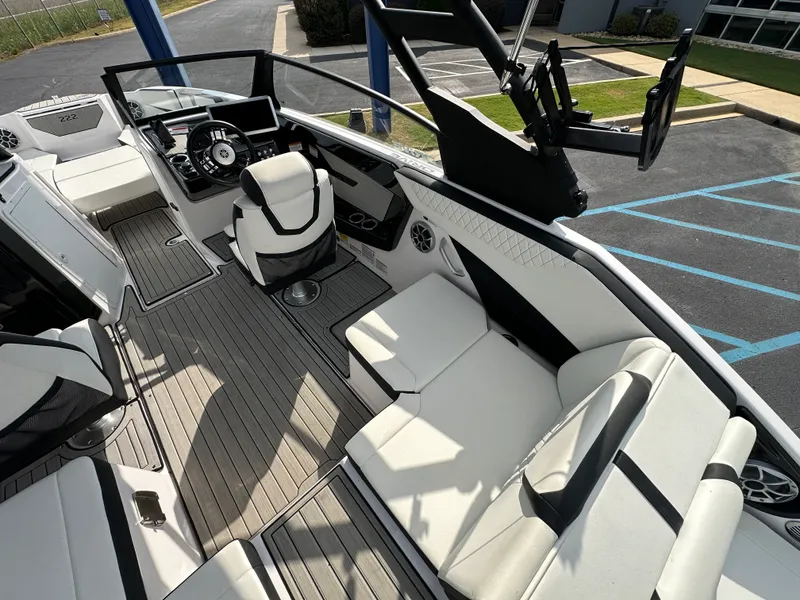 Slide: The Image of Yamaha 222SD 2024 - 8