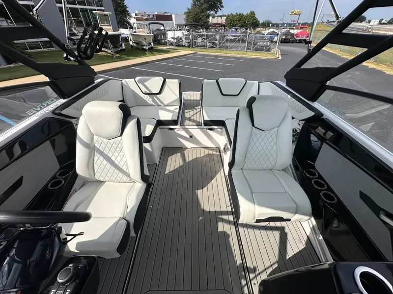 Slide: The Image of Yamaha 222SD 2024 - 9