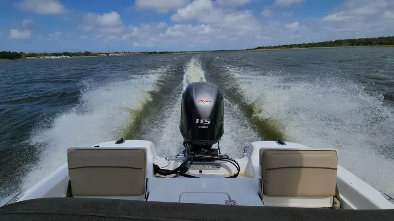 Slide: The Image of NauticStar 2140 Sport 2020 - 50