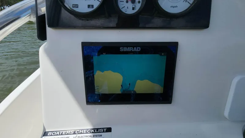 Slide: The Image of NauticStar 2140 Sport 2020 - 61